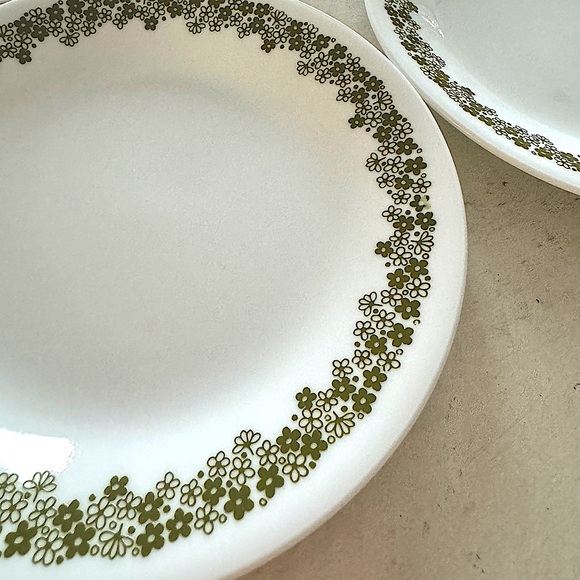 VINTAGE Pyrex Spring Blossom Saucer Plates x 4 - Picture 2 of 4